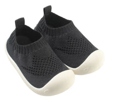 Lade das Bild in den Galerie-Viewer, Babyschuhe / Barfuß-Schuhe für Babys - atmungsaktiv, superleicht, waschbar schwarz 2
