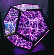 Lade das Bild in den Galerie-Viewer, 50% RABATT | Lampiq™ Dodekaeder Prisma Lampe
