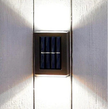 Lade das Bild in den Galerie-Viewer, Kabellose LED Solar Wandleuchten Deluxe - Schaffen Sie Die Perfekte Atmosphäre In Ihrem Garten! - (1+1 GRATIS!)
