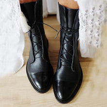 Lade das Bild in den Galerie-Viewer, Gaboura klassische Vintage-Stiefel mit Absatz für Damen - hochwertig, stylish, warm &amp; bequem_schwarz
