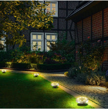 Lade das Bild in den Galerie-Viewer, Garten-Solarleuchte | Schaff dir eine fantastische Atmosphäre in deinem Garten!
