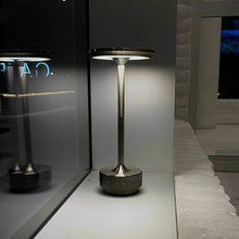 Lade das Bild in den Galerie-Viewer, Eluminar - Premium-Tischleuchte
