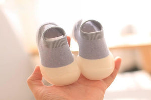 Babyschuhe "Walky" - Kinder Hausschuhe - rutschfeste, leichte, atmungsaktive Lauflernschuhe und Hüttenschuhe